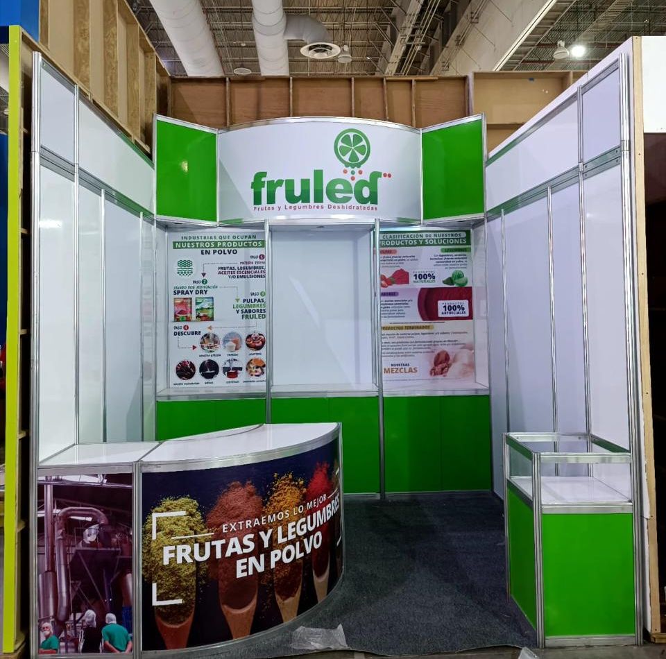 Stand verde de productos alimenticios